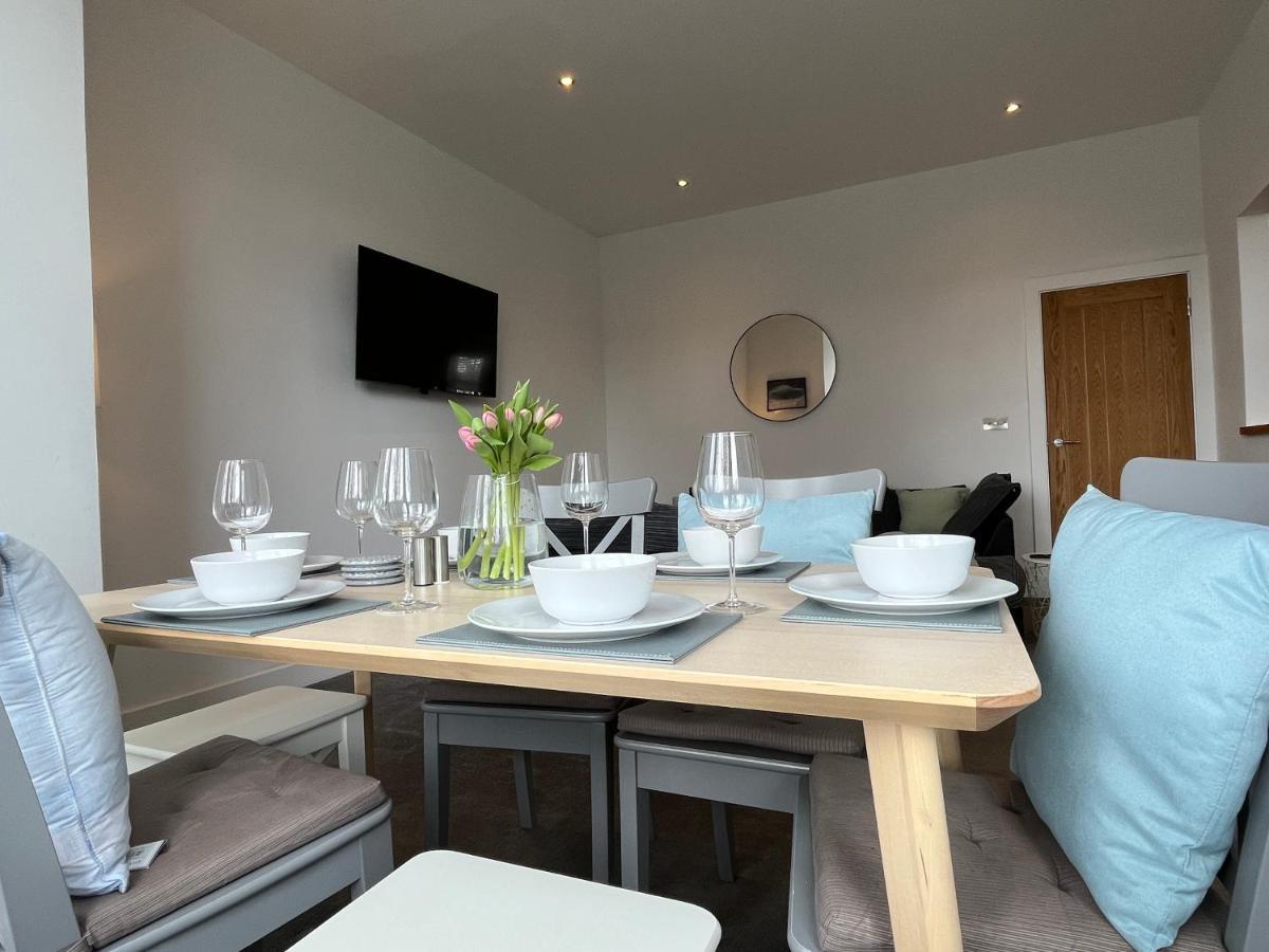 Spacious Apartment~parking~close To Seafront Penzance